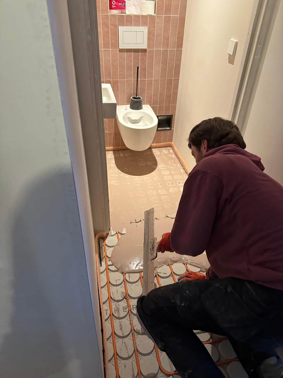 Vloerverwarming vullen in gang